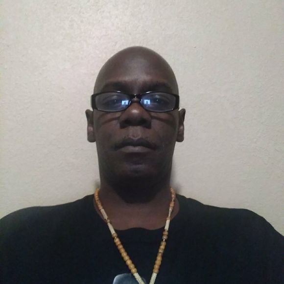 Meet your Posher, Cedric - Picture 1 of 1